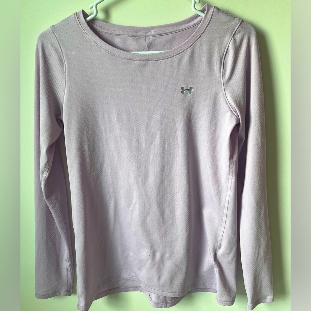 Women’s UA long sleeve shirt